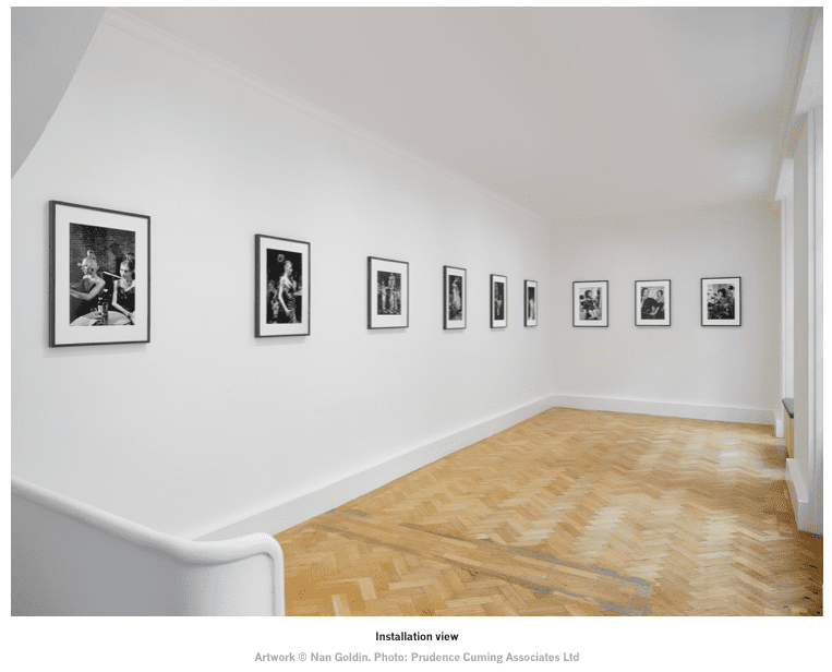 La Gagosian Gallery di Londra ospita una mostra fotografica di Nan Goldin, aperta dal 14 maggio al 22 giugno